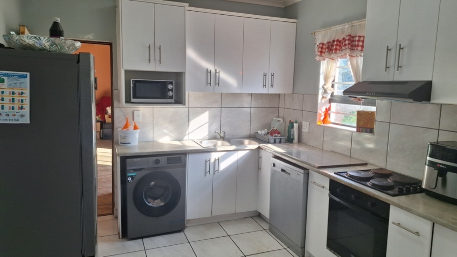 3 Bedroom Property for Sale in Velddrif Western Cape